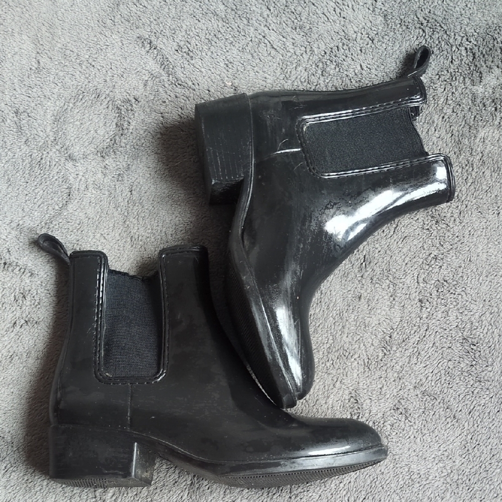 Black Ankle Rainboots